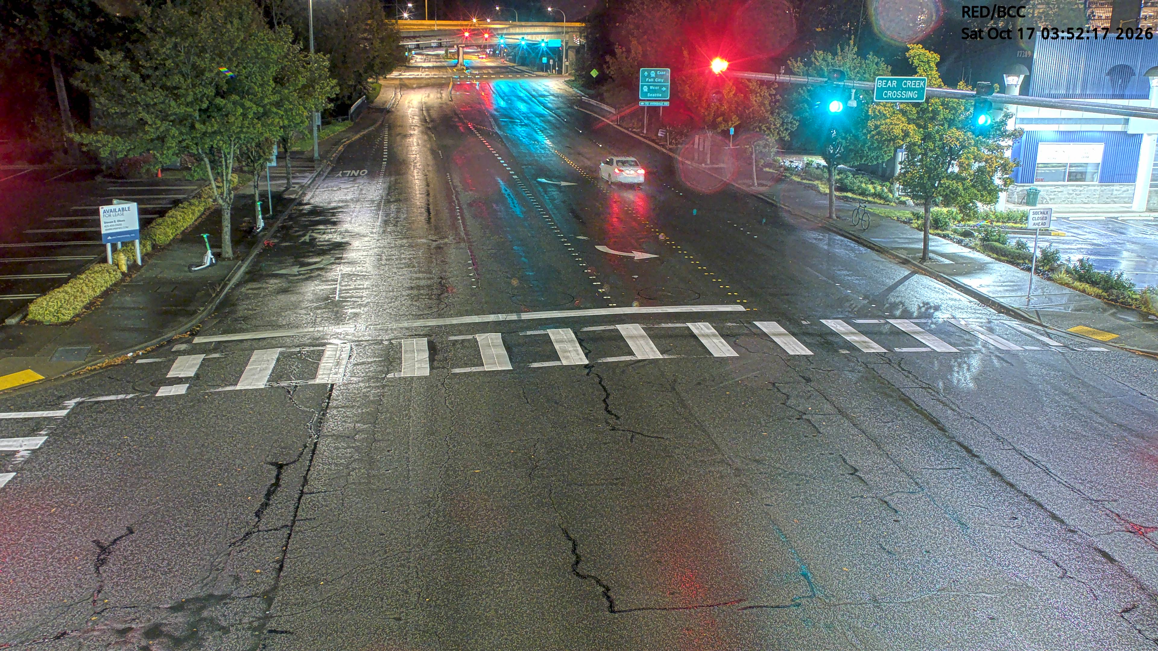 Redmond Way and Bear Creek Crossing traffic camera