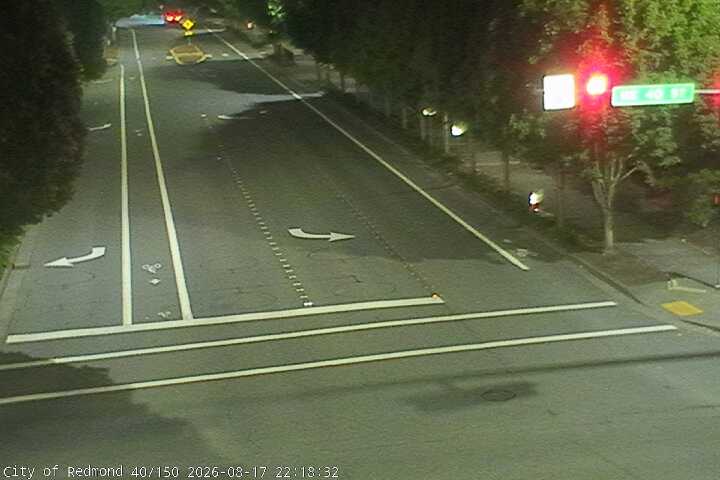NE 40th St and 150th Ave NE (NE corner) traffic camera